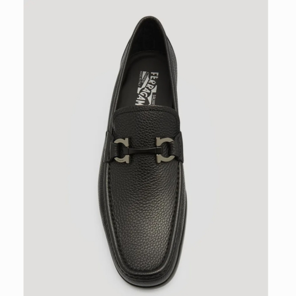 Ferragamo Men's  Grandioso Grained Black Calkskin Gancini Loafer size 8.5